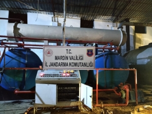 Jandarma Botaş Petrol Boru Hattından Ham Petrol Çalın Şahısları Suçüstü Yakaladı