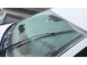 Sıcaklık Gece 0’ın Altına Düştü, Arabaların Camları Buz Tuttu