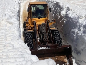 Yüksekova’da Kar Kalınlığı 5 Metreyi Geçti