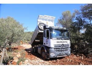 Kaş Belediyesinden Stabilize Yol Çalışması