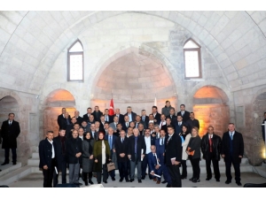 Vali Günaydın Talas’ta Muhtarlarla Bir Araya Geldi