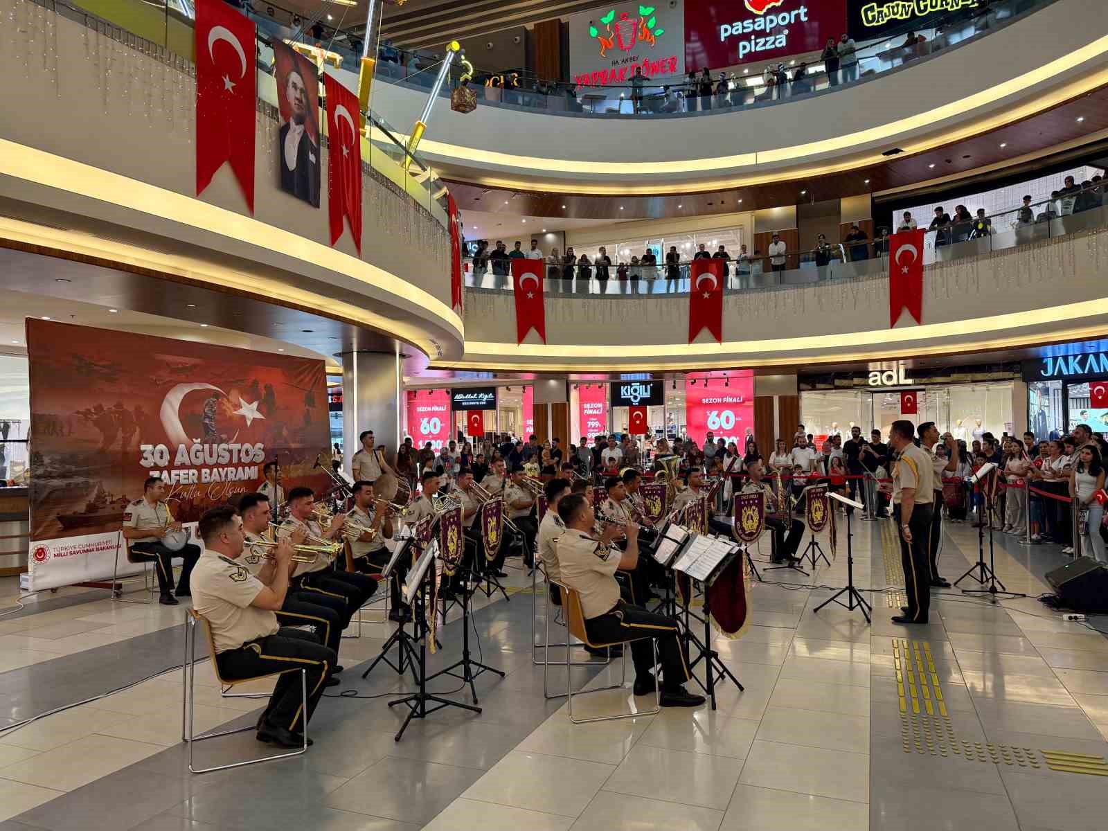 malatya-da-30-agustos-zafer-bayrami-coskusu