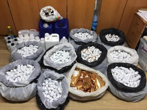 Ataşehir’de Evini Sahte İçki İmalathanesine Çeviren Şahsa Operasyon