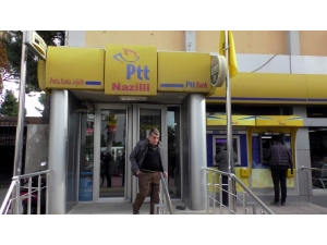 Ptt Çalışanlarından Ölen Meslektaşı İçin Vefa Örneği