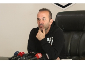 Mehmet Özdilek: “Tranzonspor Maçına Genç Oyuncular İle Çıkıp Bu Maçı Tolere Etmek İstiyoruz”