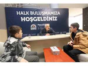 Başkan Halk Gününde Genç Konuklarını Ağırladı