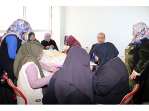 Başkan Yalçınkaya’dan Üreten Kadınlara Tam Destek