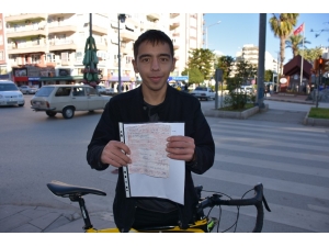 Bisikletiyle Kırmızı Işıkta Geçti, 420 Tl Ceza Yedi