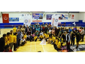 İşitme Engelliler Badminton Türkiye Şampiyonası Sona Erdi