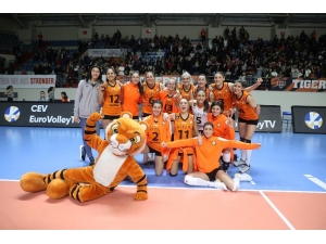 2020 Cev Şampiyonlar Ligi: Eczacıbaşı Vitra: 3 - Lp Salo: 0