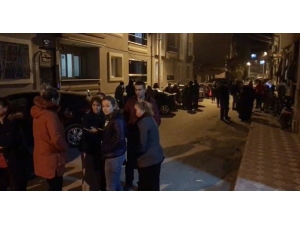 Manisa’daki Deprem Paniğe Neden Oldu