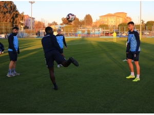 Uğur Tütüneker Hedefi "Şampiyonluk" Olarak Belirledi
