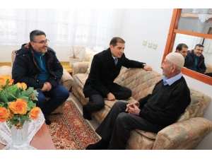 Kaymakam Erat’tan ‘Yaşayan İnsan Hazinesi’ Kalender’e Ziyaret