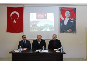 Vali Dr. Ömer Toraman Dumlupınar İlçesinde Muhtarlarla Toplantı Yaptı