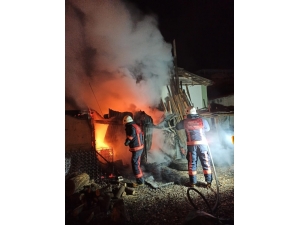 Odunluk Yangını Ucuz Atlatıldı