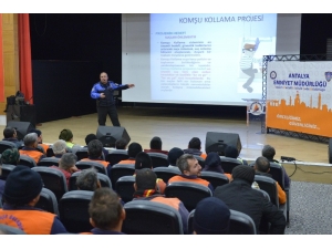 Emniyet’ten Belediye Personeline Güvenlik Semineri