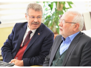 Önceki Dönem Ekonomi Bakanı Mustafa Elitaş Kayseri Şeker’de Temaslarda Bulundu