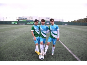 Çesk Gençlere Gelecek Oluyor