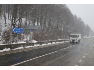 Bolu Dağı’nda Şiddetli Kar Yağışı Başladı