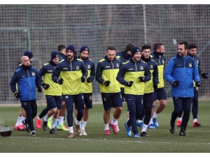 Fenerbahçe, Başakşehir Maçı Hazırlıklarını Sürdürdü