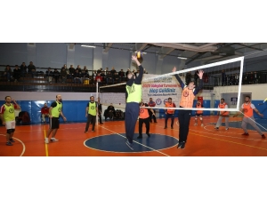 Eğitim-bir-sen Voleybol Turnuvası Kazananı Belli Oldu