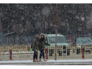 Erzurum’da Kar Yağışı Etkili Oldu