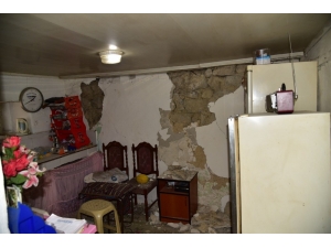 Deprem Akhisar Ve Kırkağaç’taki Binalarda Hasara Neden Oldu