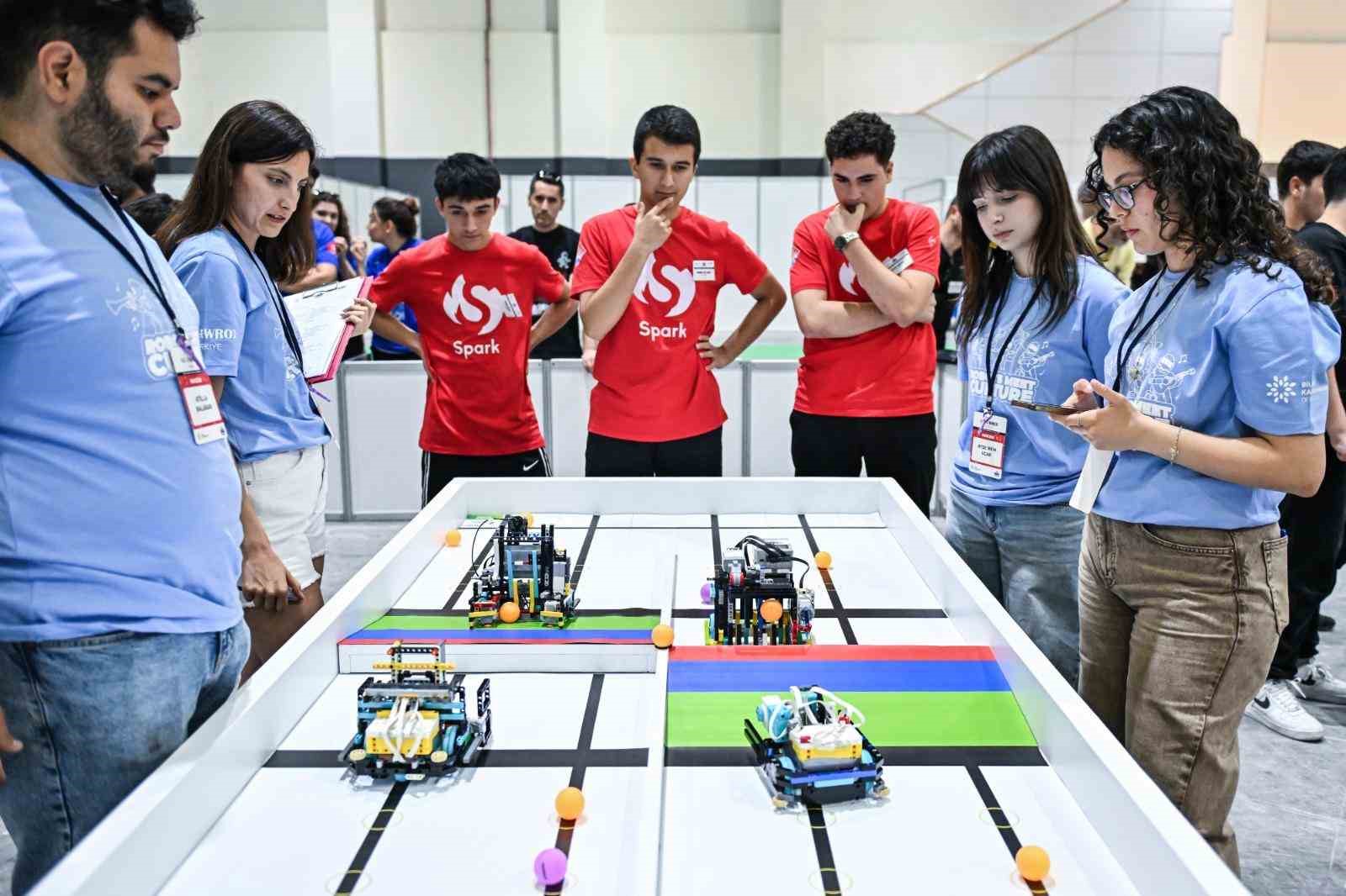 dunya-robot-olimpiyati-turkiye-finali-nde-teknoloji-bulustu
