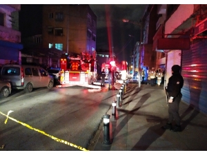 Gaziosmanpaşa’da Yangın Paniği: 12 Kişi Dumandan Etkilendi