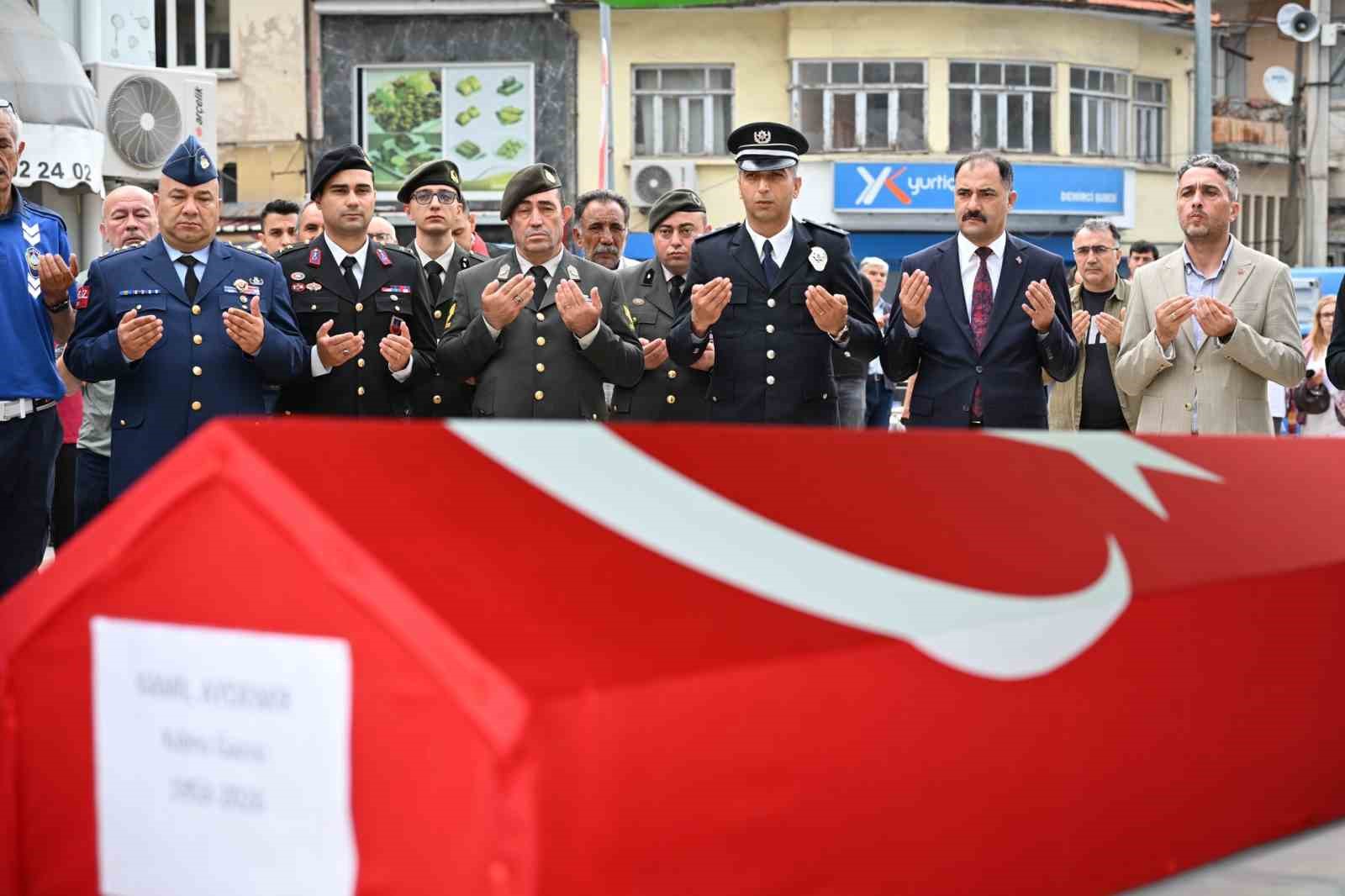 gazi-baskan-son-yolculuguna-askeri-torenle-ugurlandi