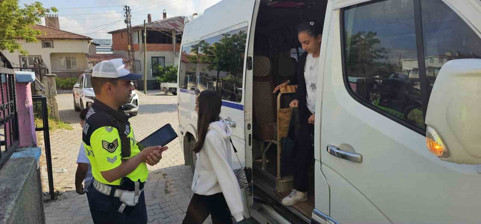 bilecik-te-okul-servis-araclari-denetlendi