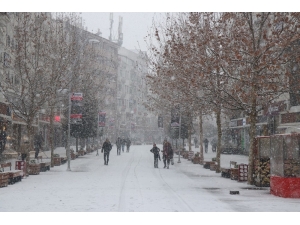 Bolu’da Hamile Ve Engellilere Kar Tatili
