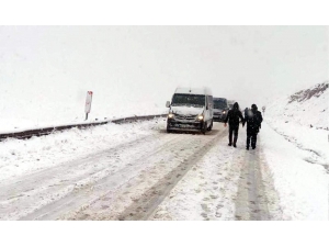 Siirt’te 60 Köyü Yolu Ulaşıma Kapandı
