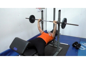 Kadın Güreşçiler Komando Gibi Eğitim Görüyor