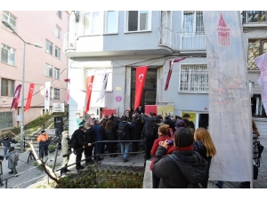 Ahmet Hamdi Tanpınar’ın Evine Tabela Asıldı