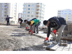 Karaköprü’ye Yeni Yollar Kazandırılıyor