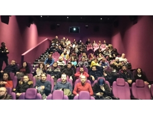 41 Burda Avm, Gazetecileri Sinema Filminde Buluşturdu