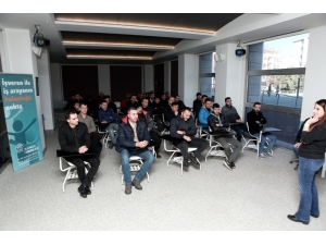 İş Arayanlarla İşverenler Belediyede Buluşuyor