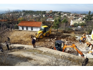 Belediye’den Gebece Ve Kalemlere Park Çalışması