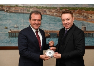 Avustralya Büyükelçisi Brown, Başkan Seçer İle Bir Araya Geldi