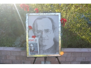 Gazeteci-yazar Uğur Mumcu Ayvalık’taki Evi Önünde Anıldı