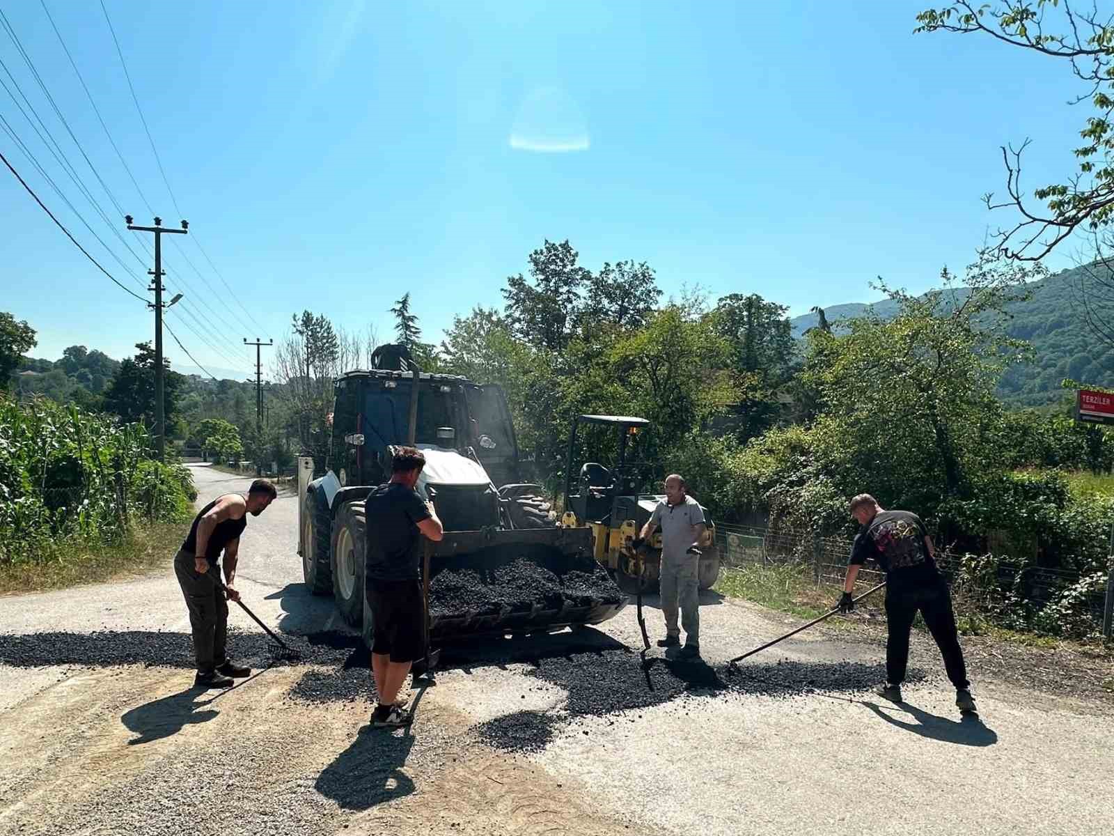 duzce-de-asfalt-ve-yama-calismalari-suruyor