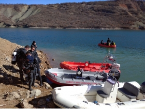 Denizlili Dalgıçlar Tunceli’deki Kayıp Üniversiteli Genç Kızı Aradı