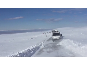 Karacadağ’a Giden Kayakçılar Mahsur Kaldı