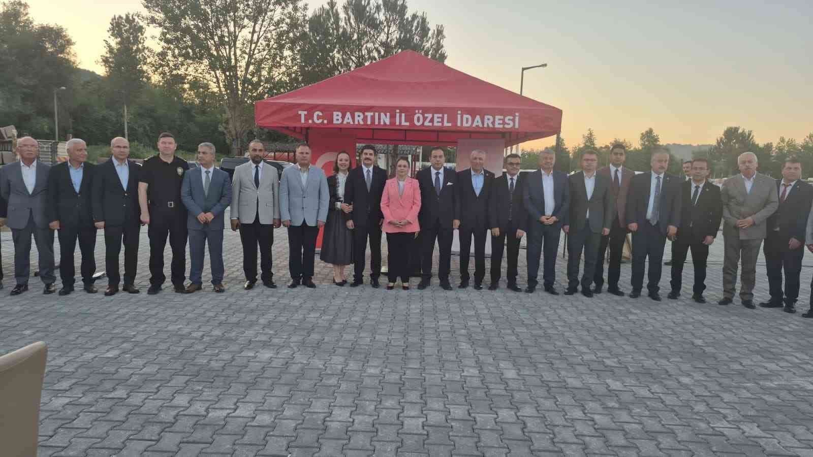 vali-yardimcisinin-veda-yemegine-yogun-katilim