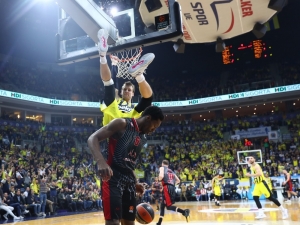 Turkish Airlines Euroleague: Fenerbahçe Beko: 73 - Ax Armani Milan: 64