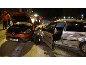 Isparta’da Zincirleme Kaza: 6 Yaralı