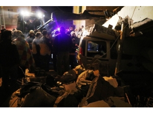 Depremin Vurduğu Doğanyol’da Enkaz Arama Çalışmaları Sona Erd