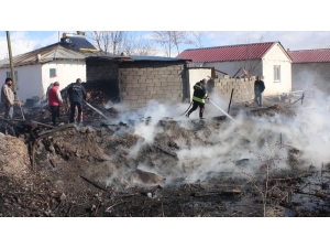 Erzincan’da Örtü Yangını