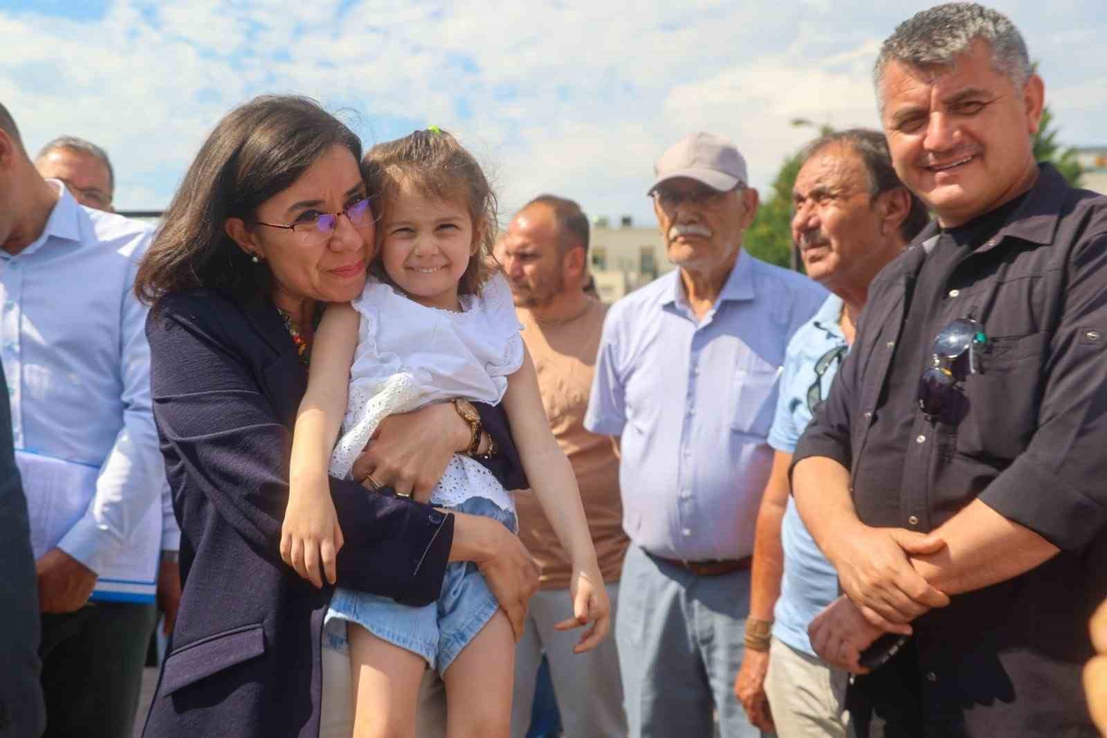 usak-belediye-baskan-vekili-ozkan-sarayalti-duragi-nda-sofor-esnafiyla-bulustu